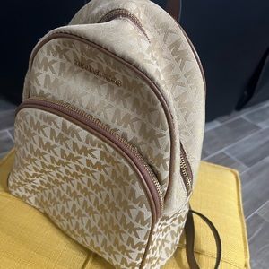 Purse back pack barely used MK